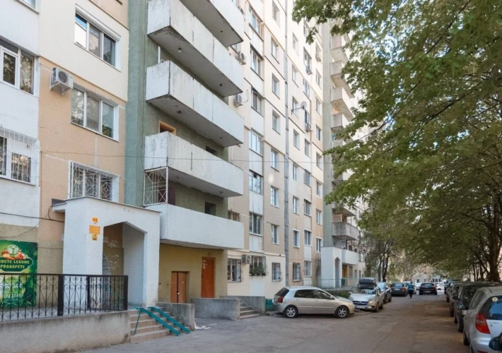 Sec. Rîșcani, bd. Moscova. 3 camere. Prima Linie. Parc! Reparat și Mobilat! Bilateral!!!1