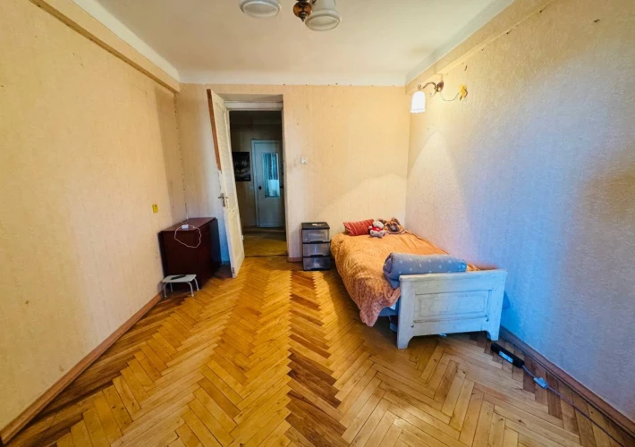 Se închiriază apartament într-un bloc de locuințe situat în zona Rîșcani, str. Kiev 16/4!9