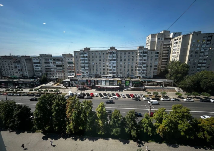 Serie MS!!! Sector Rîșcani, bd. Moscova. 2 camere + living. Prima linie. Parc Avgan! Reparat și Mobilat! Bilateral!!!4