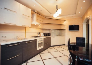 Apartament 1 odaie+living Centru str.Lev Tolstoi 24/12