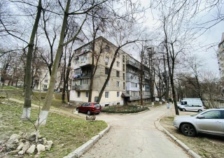 Parc! Spre vânzare apartament de tip garsoniera cu 1 cameră, amplasat în sectorul Riscani, str. Dumitru Riscanu.3