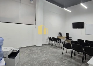 Vânzare oficiu spațios, cu reparație!7