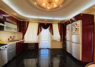 Casă în 4 niveluri! Ciocana, str. Chicago, 300 m2 + 18 ari. Euroreparație! Saună + Bazin!!!7