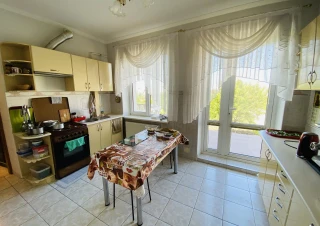Casă în 4 niveluri! Ciocana, str. Chicago, 300 m2 + 18 ari. Euroreparație! Saună + Bazin!!!9