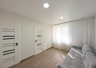 Parc Dumitru Riscanu/Parc Sipka! Sec. Riscani. 2 camere. Euroreparatie!!!