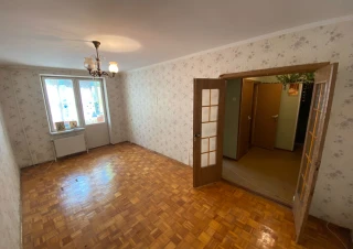 Parc! Sec. Râșcani, str. Florilor, 2 camere. Reparație Medie! De mijloc! Incalzire Autonoma!!!2