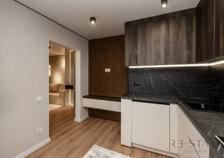 Se vinde apartament cu 3 camere, amplasat în sectorul Ciocana, pe Bd. Mircea Cel Batran.12