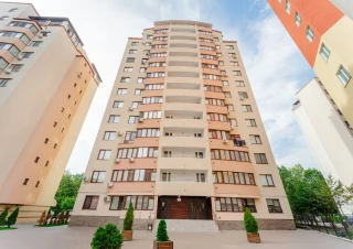 Se vinde Penthouse cu 3 camere în complexul ExFactor Sadoveanu. Ciocana3