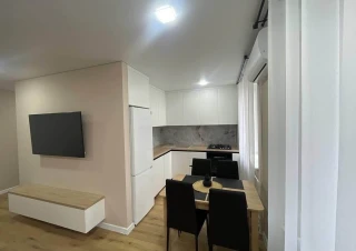 Parc Avgan! Sec. Riscani, str. Alecu Russo. 2 camere + living. Euroreparatie!!!