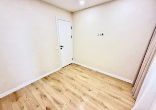 Parc Dumitru Riscanu/Parc Sipka! Sec. Riscani. 2 camere + living. Euroreparatie!!!4