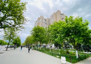 Chirie Indelungat!!! Parc Mezon! Sec. Riscani , bd. Moscova. 3 camere. Euroreparatie!!!