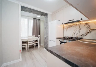 Parc. Sec. Riscani. str. Andrei Doga. 1 camera + living. Euroreparatie! Mobilat Complet!!!