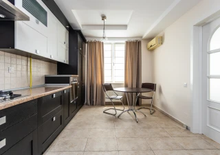 Chirie apartament ultracentral cu 3 dormitoare – str. Mihai Eminescu11