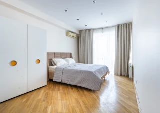 Chirie apartament ultracentral cu 3 dormitoare – str. Mihai Eminescu3