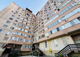 Bloc Nou! «Tomaili-ARGO»! Sec. Ciocana, bd. Mircea cel Batrin. 2 camere + living. Euroreparatie!!!
