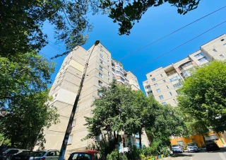 Bloc din Monolit! str. Socoleni, Poșta Veche, 2 camere. Reparație! Cosmetica Mobilat!!!
