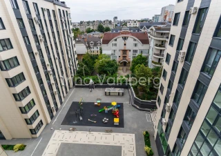 Apartament de vis în centrul orașului!13