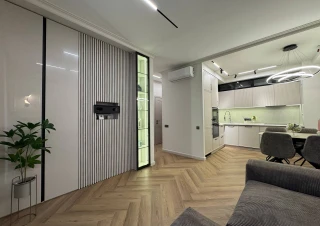 Apartament de lux cu 2 camere + living în complexul rezidențial OASIS7