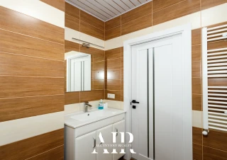 Bloc Nou! Lagmar. Sec. Riscani, str. Bogdan Voievod. 2 camere + living. Euroreparatie!!!6