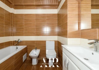 Bloc Nou! Lagmar. Sec. Riscani, str. Bogdan Voievod. 2 camere + living. Euroreparatie!!!3