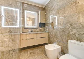 3 dormitoare / living spatios / Bazin13