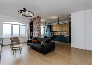 Spre Chirie apartament spațios în locația Ultracentrală!3