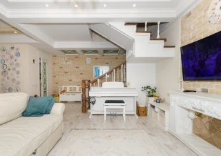 Club House! Apartament in 2 Nivele! Or. Durlesi, str. Balcani, , 2 camere + living spatios. Euroreparatie!2