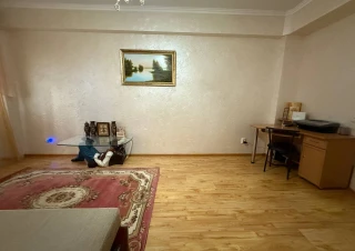 Chirie apartament. Buiucani, bd. Alba Iulia 77/5. 2 camere + living!!!8