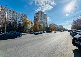 Prima Linie! bd. Moscova, sec. Râșcani, 2 camere. Reparație Cosmetica! Mobilat!2