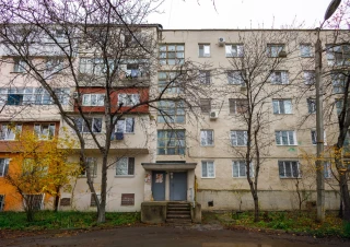 Serie 102! Posta Veche. Str-la Studentilor. 4 camere. Incalzire Autonoma!!!