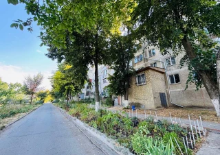 Продается 3-комнатная квартира, сектор Старая Почта, улица Магда Исанос, этаж 1 из 5.10