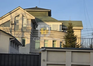 Clădire individuală de închiriat | Centru | 12 ari teren2