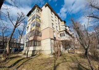 Parc Avgan! Sec. Riscani, str. Alecu Russo. 2 camere + living. Euroreparatie!!!