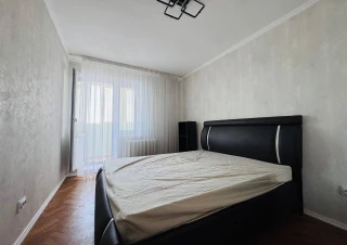 Сек. Рышканы, бульвар Москва. 3 комнаты. Первая линия. Парк Мезон! Отремонтирован и меблирован! Двухсторонняя!!!11