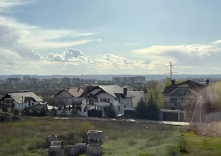 Vînd casă modernă, amplasată pe un teren de 5 ari în sect. Râșcani | str. Victoriei, în apropiere de pădure și cu priveliște spre oraș.7