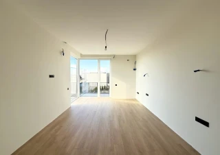 Vînd casă modernă, amplasată pe un teren de 5 ari în sect. Râșcani | str. Victoriei, în apropiere de pădure și cu priveliște spre oraș.10