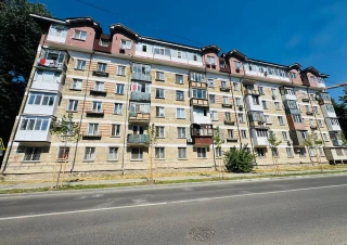 Парк Борис Главан! Сектор Рышканы, ул. Николае Димо. 2 комнаты + гостиная. Евро ремонт!!!1