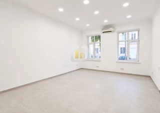 Spațiu comercial de închiriat – Centru, str. Alexandru cel Bun 984