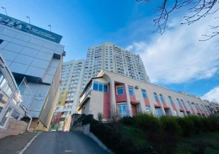 Sector Rîșcani, bd. Moscova. 3 camere. Prima linie. Parc Avgan! Necesita Reparatiel!!!1