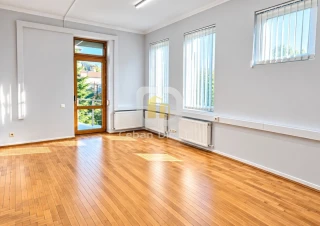 Oficiu cu parcare spre chirie – Centru, str. Mihail Kogălniceanu7