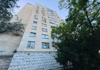 Parcul Avgan! Sector Rîșcani, bd. Moscova. 2 camere. Prima linie. Monolit!!!