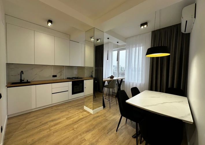 Se vinde apartament cu 2 camere cu living.1