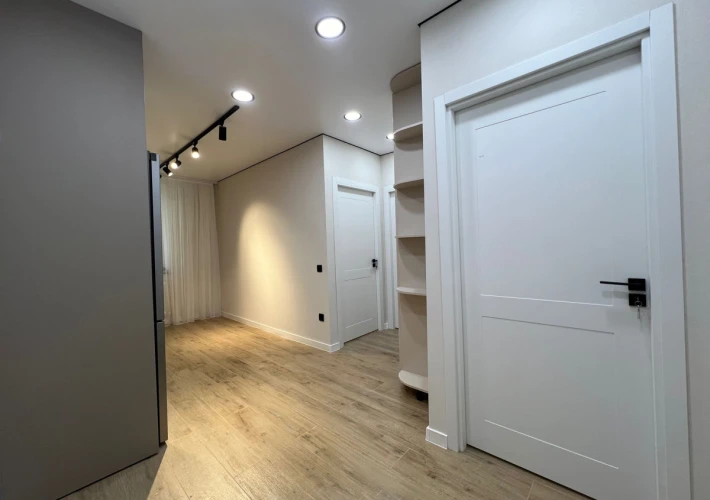 Sec. Riscani, str. Branistii! Apartament cu 2 odai + living! Euroreparatie! Mobilat Complet! Parc!!!2
