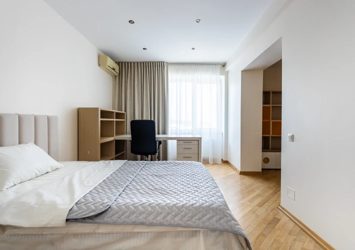 Chirie apartament ultracentral cu 3 dormitoare – str. Mihai Eminescu1