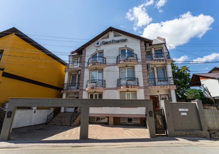 DE VÂNZARE – IMOBIL COMERCIAL AMPLASAT ÎN CENTRU | INVESTIȚIE CU POTENȚIAL RIDICAT2