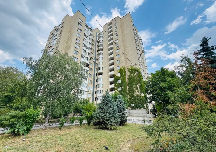 Prima Linie! Parc Avgan! Bd. Moscova, sec. Riscani. 4 camere. Priveliste Panoramica!!!1