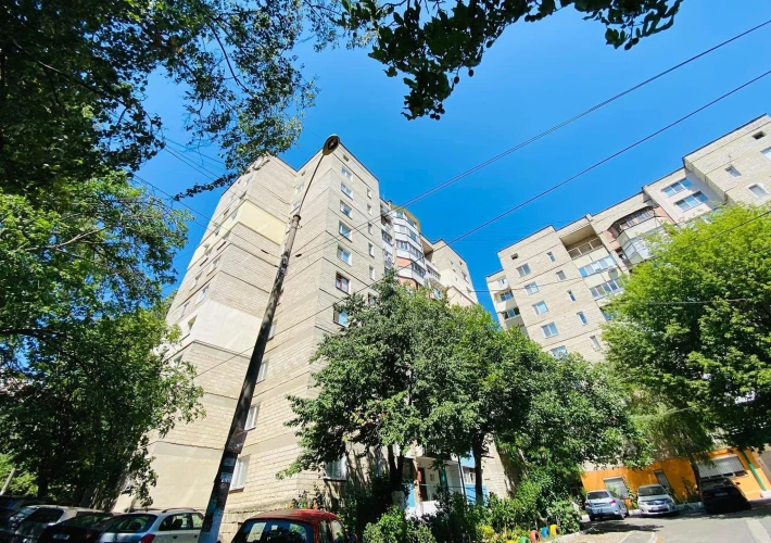 Bloc din Monolit! str. Socoleni, Poșta Veche, 2 camere. Reparație! Cosmetica Mobilat!!!1