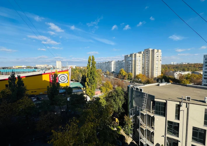 Prima Linie! bd. Moscova, sec. Râșcani, 4 camere. Bilaterala! Reparație Cosmetica! Mobilat!3