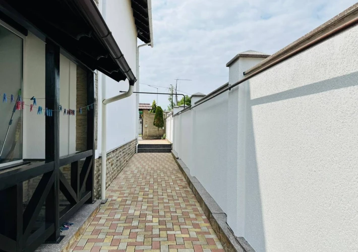 Spre vânzare o casă de lux în 2 niveluri amplasată în loc. Stăuceni, str.A. Mateevici!!!8