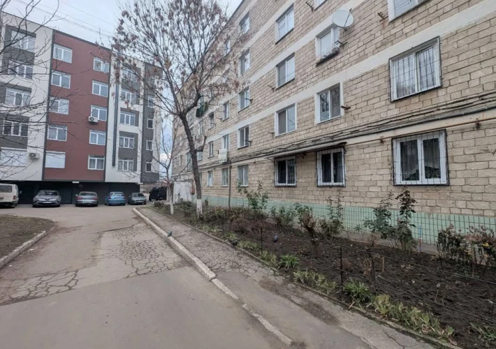 Posta Veche, str. Gheorghe Madan. 1 camera. Mobilat!!!1